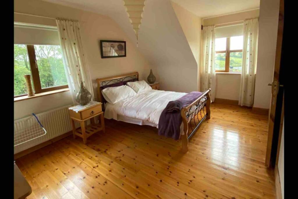 Annies Meadow. Villa Knock  Eksteriør bilde