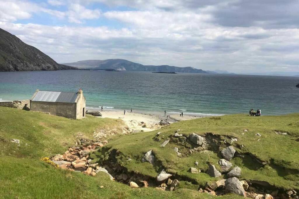 Annies Meadow. Villa Knock  Eksteriør bilde